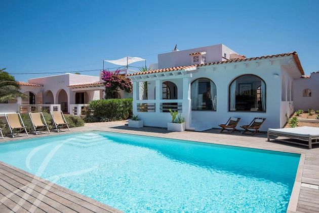Foto 1 de Venta de casa en Formentera de 4 habitaciones con terraza y piscina