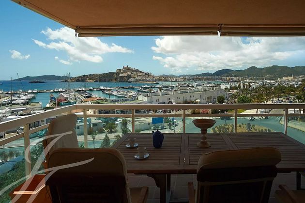 Foto 1 de Pis en lloguer a Marina Botafoc - Platja de Talamanca de 3 habitacions amb terrassa i piscina