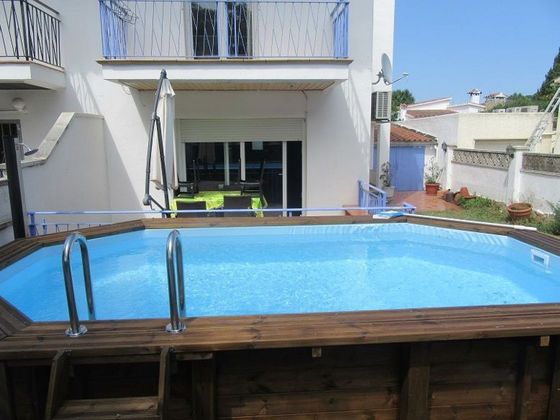Foto 2 de Casa en venta en calle Sector Montseny de 4 habitaciones con terraza y piscina