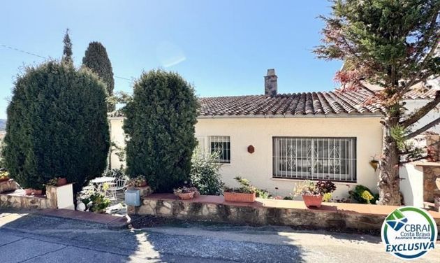 Foto 1 de Casa adossada en venda a calle Màlaga de 2 habitacions amb terrassa i garatge