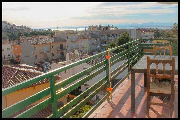 Foto 1 de Àtic en venda a calle Lisboa de 2 habitacions amb terrassa i piscina