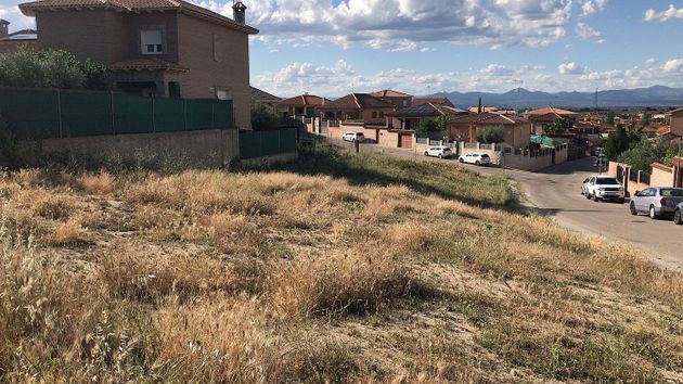 Foto 2 de Venta de terreno en calle Montes de Toledo de 463 m²