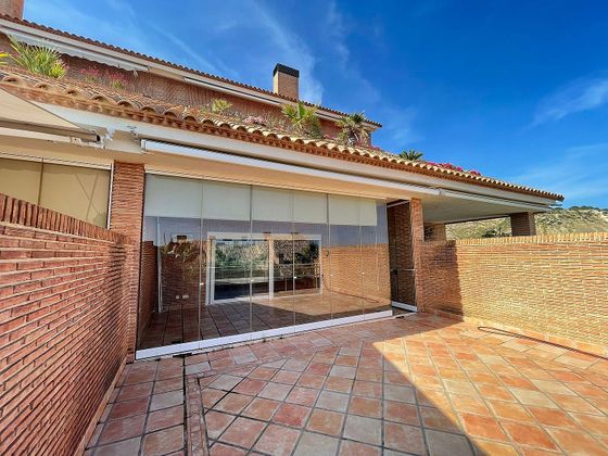 Foto 2 de Casa en venda a calle Océano de 8 habitacions amb terrassa i piscina
