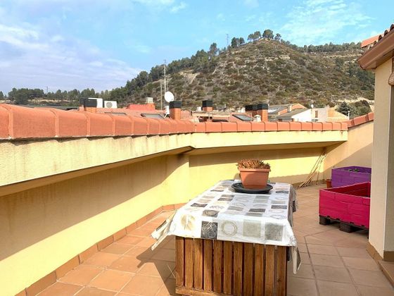 Foto 2 de Dúplex en venda a Sant Vicenç de Castellet de 4 habitacions amb terrassa i garatge