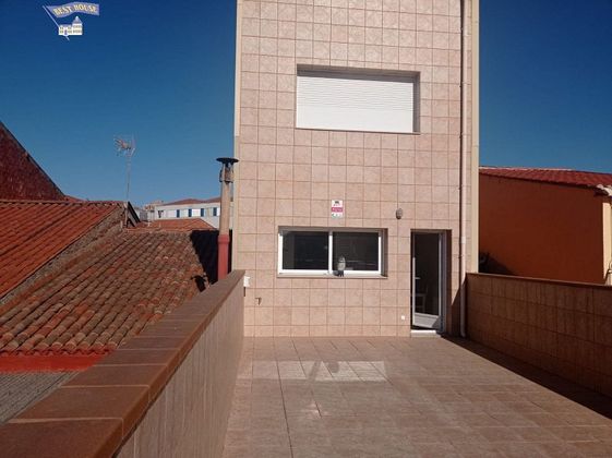 Foto 1 de Casa en venda a Can Feu - Can Gambús - Hostafrancs de 3 habitacions amb terrassa i garatge