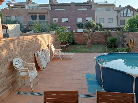 Foto 1 de Casa en venda a Centre - Castellar del Vallès de 4 habitacions amb terrassa i garatge