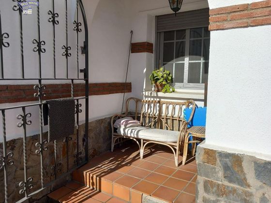 Foto 2 de Chalet en venta en Santa Perpètua de Mogoda de 4 habitaciones con terraza y piscina