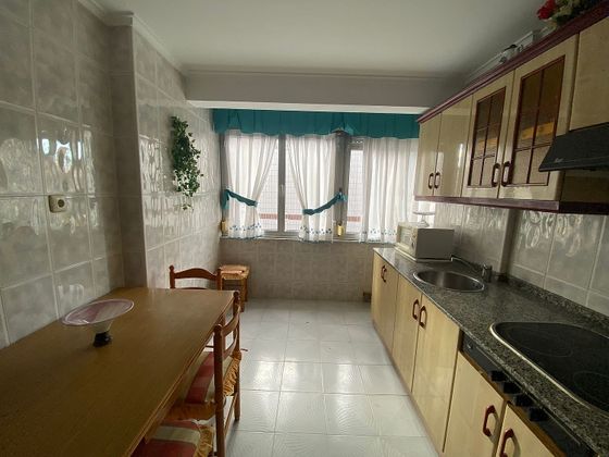 Foto 1 de Piso en venta en Pumarín de 3 habitaciones con terraza y aire acondicionado