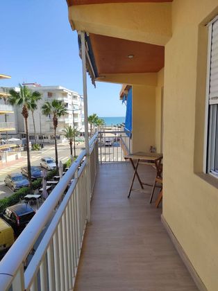 Foto 2 de Piso en alquiler en avenida De la Mar de 2 habitaciones con terraza y garaje