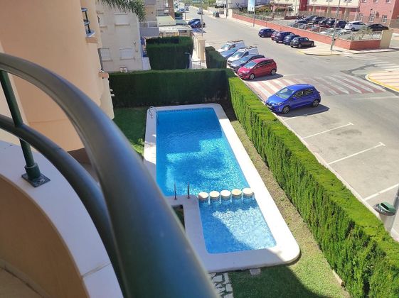 Foto 1 de Venta de piso en avenida De la Mediterranea de 2 habitaciones con terraza y piscina