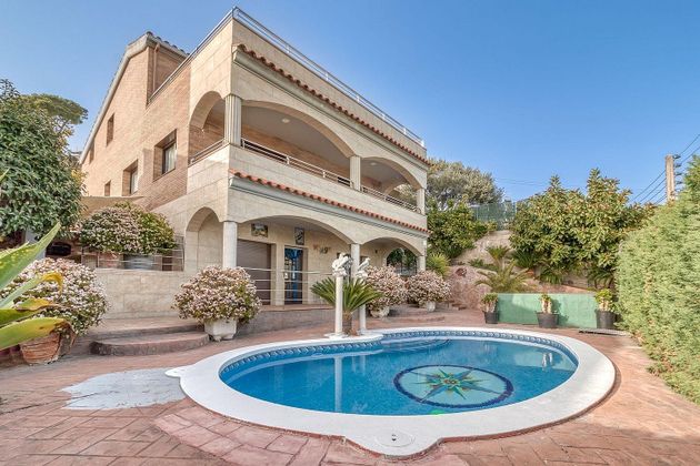 Foto 1 de Xalet en venda a Mas Mora - Sant Daniel de 9 habitacions amb terrassa i piscina