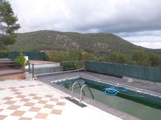Foto 1 de Xalet en venda a Olivella de 4 habitacions amb piscina i garatge