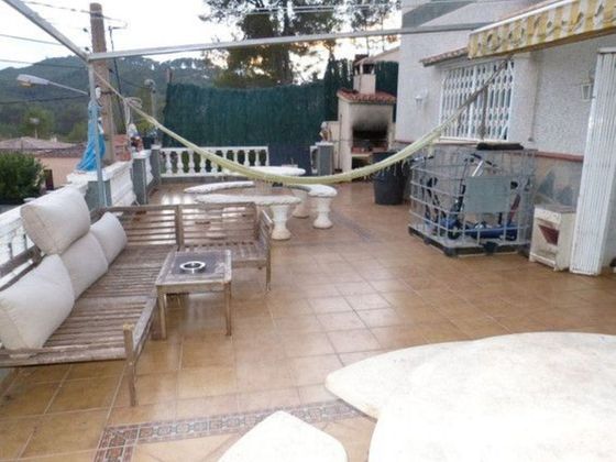 Foto 2 de Xalet en venda a Olivella de 4 habitacions amb piscina i garatge