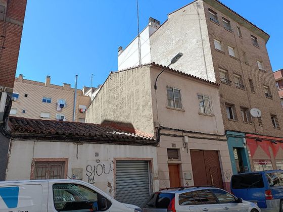 Foto 2 de Casa en venda a calle De la Reina Felicia de 4 habitacions amb terrassa i garatge