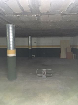 Foto 2 de Venta de garaje en calle Peralada de 17 m²