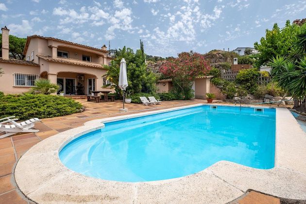 Foto 2 de Xalet en venda a calle Roca Grossa de 6 habitacions amb terrassa i piscina