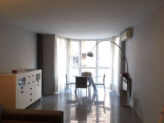 Foto 1 de Piso en alquiler en Eixample Nord – La Devesa de 4 habitaciones con muebles y balcón