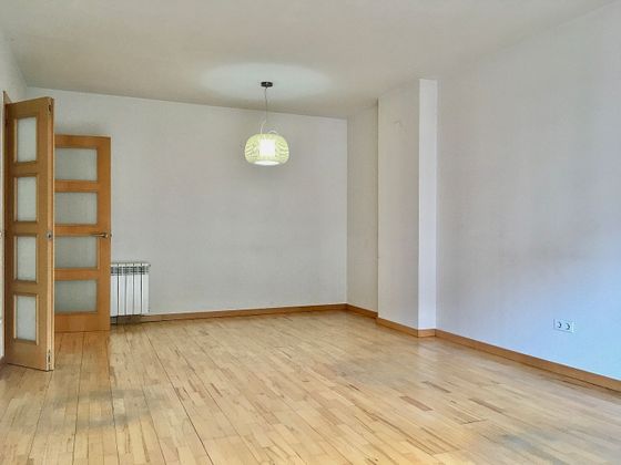 Foto 1 de Venta de piso en Eixample Sud – Migdia de 3 habitaciones con garaje y balcón