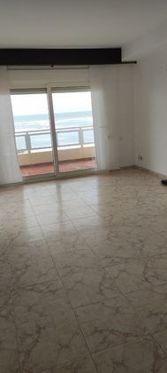 Foto 1 de Piso en alquiler en avenida Amílcar Barca de 3 habitaciones con terraza y balcón