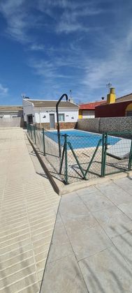 Foto 2 de Chalet en venta en Ugena de 6 habitaciones con piscina y garaje
