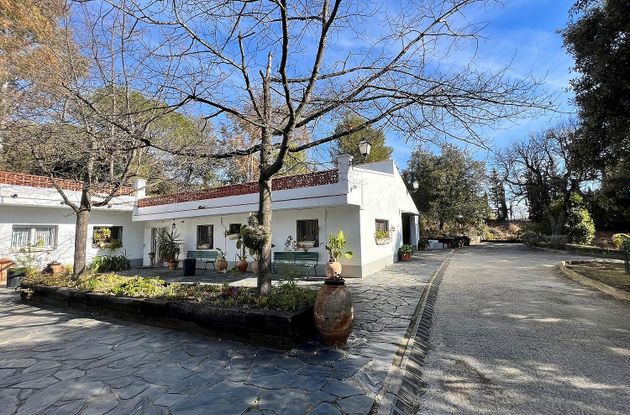 Foto 2 de Casa en venda a Poble Nou - Zona Esportiva de 6 habitacions amb garatge i jardí