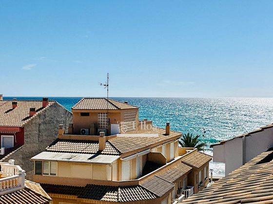 Foto 1 de Ático en venta en Campello Playa de 3 habitaciones con terraza y piscina