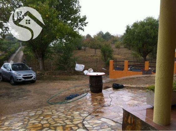 Foto 2 de Casa adossada en venda a Villares del Saz de 4 habitacions amb piscina