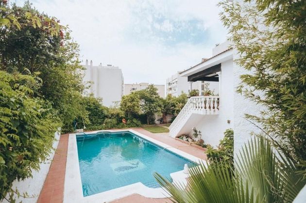 Foto 2 de Casa en venda a Playa de la Fontanilla de 8 habitacions amb terrassa i piscina
