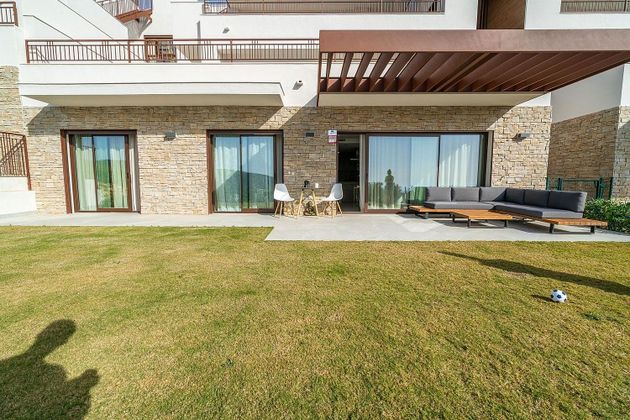 Foto 2 de Pis en venda a Istán de 2 habitacions amb terrassa i piscina