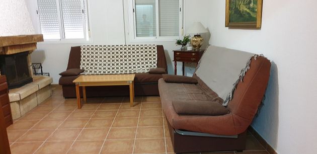 Foto 2 de Venta de piso en Bosque (El) de 2 habitaciones con muebles y balcón
