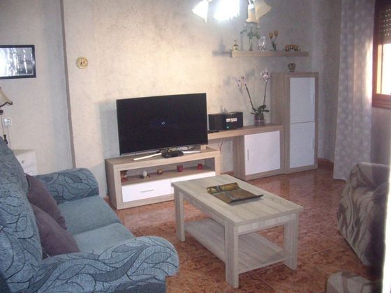 Foto 2 de Chalet en venta en Adra de 4 habitaciones con terraza y aire acondicionado