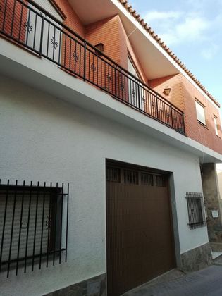 Foto 1 de Chalet en venta en Adra de 4 habitaciones con terraza y garaje