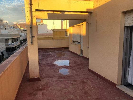 Foto 1 de Ático en venta en Adra de 4 habitaciones con terraza
