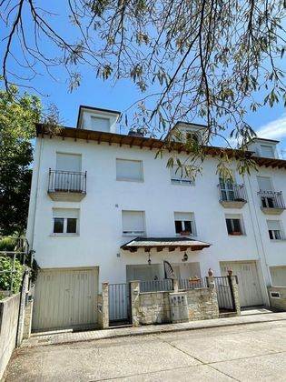 Foto 2 de Venta de casa adosada en Villafranca del Bierzo de 5 habitaciones con terraza y garaje