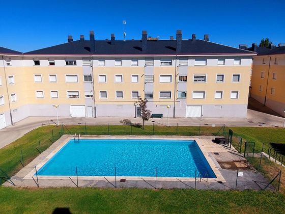 Foto 1 de Pis en venda a Camponaraya de 3 habitacions amb terrassa i piscina