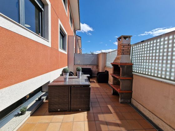 Foto 2 de Casa adossada en venda a Compostilla - Columbrianos de 4 habitacions amb terrassa i garatge