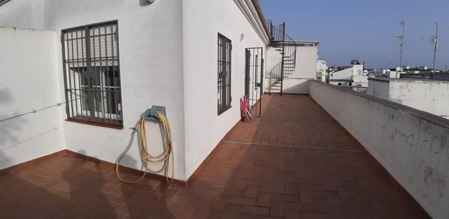 Foto 1 de Casa en venda a Ayuntamiento-Barrio Alto de 8 habitacions amb terrassa i balcó