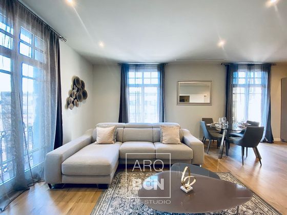 Foto 2 de Àtic en venda a Sant Pere, Santa Caterina i la Ribera de 3 habitacions amb terrassa i balcó