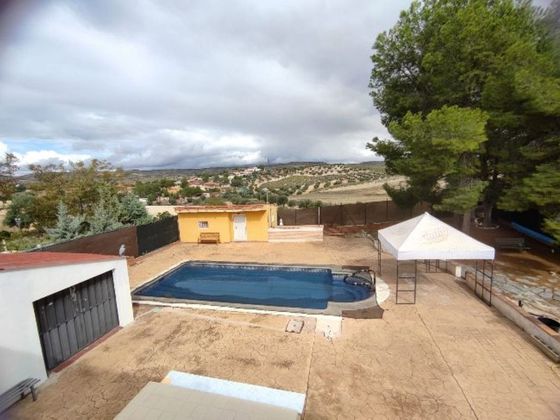 Foto 1 de Venta de chalet en Colmenar de Oreja de 3 habitaciones con terraza y piscina