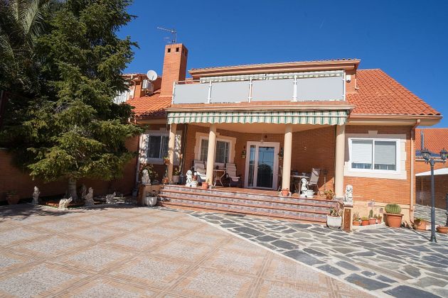 Foto 1 de Casa en venda a Peñas Albas de 8 habitacions amb terrassa i garatge