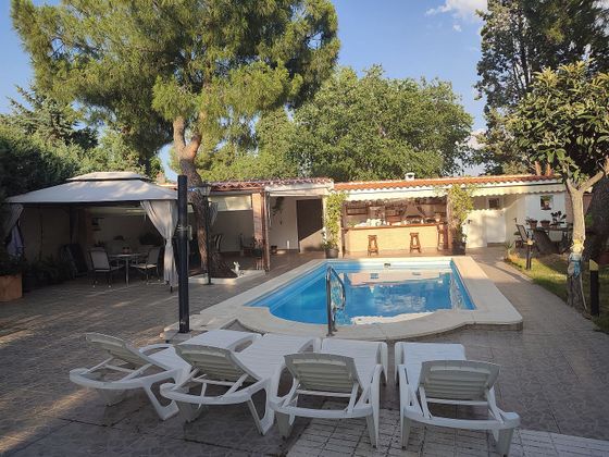 Foto 1 de Xalet en venda a Olías del Rey de 5 habitacions amb terrassa i piscina