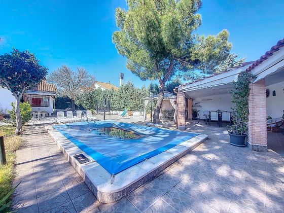 Foto 2 de Xalet en venda a Olías del Rey de 5 habitacions amb terrassa i piscina