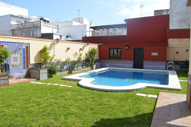 Foto 1 de Xalet en venda a Puerto Real de 5 habitacions amb terrassa i piscina