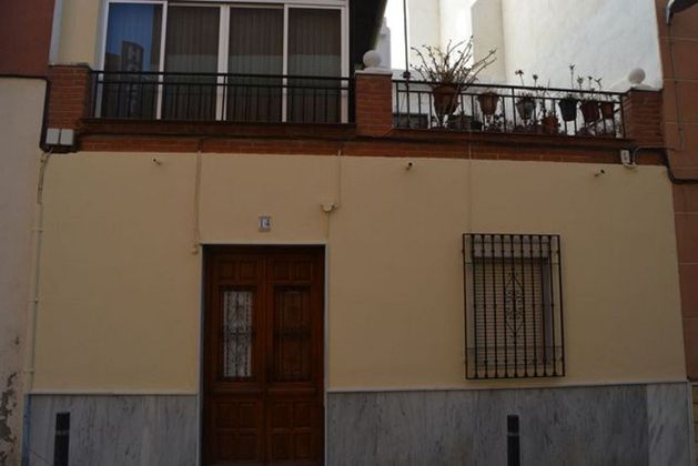 Foto 2 de Casa adosada en venta en Motril pueblo de 2 habitaciones con terraza