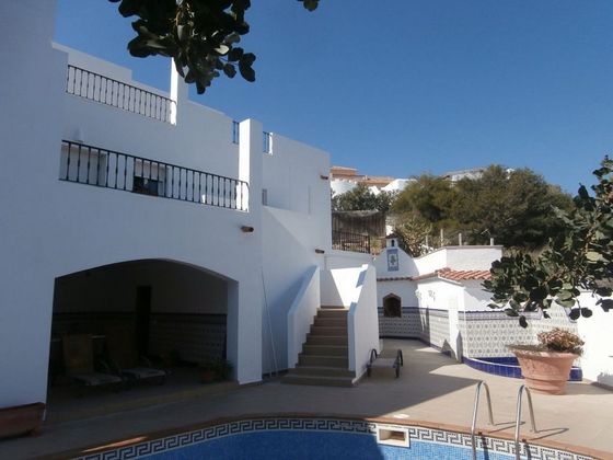 Foto 2 de Venta de chalet en Las Ventanicas - La Paratá de 6 habitaciones con terraza y piscina