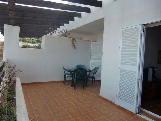 Foto 2 de Venta de piso en Las Ventanicas - La Paratá de 2 habitaciones con terraza y piscina