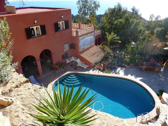 Foto 1 de Venta de chalet en Las Ventanicas - La Paratá de 4 habitaciones con terraza y piscina