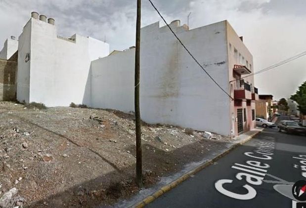 Foto 1 de Venta de terreno en calle Constitución Española de 240 m²
