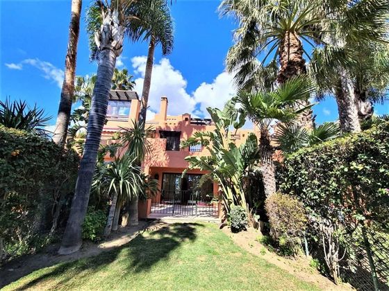 Foto 1 de Casa en venda a Lomas de Marbella Club - Puente Romano de 4 habitacions amb terrassa i piscina