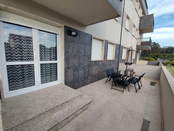 Foto 2 de Venta de piso en Barreiros de 2 habitaciones con terraza y piscina